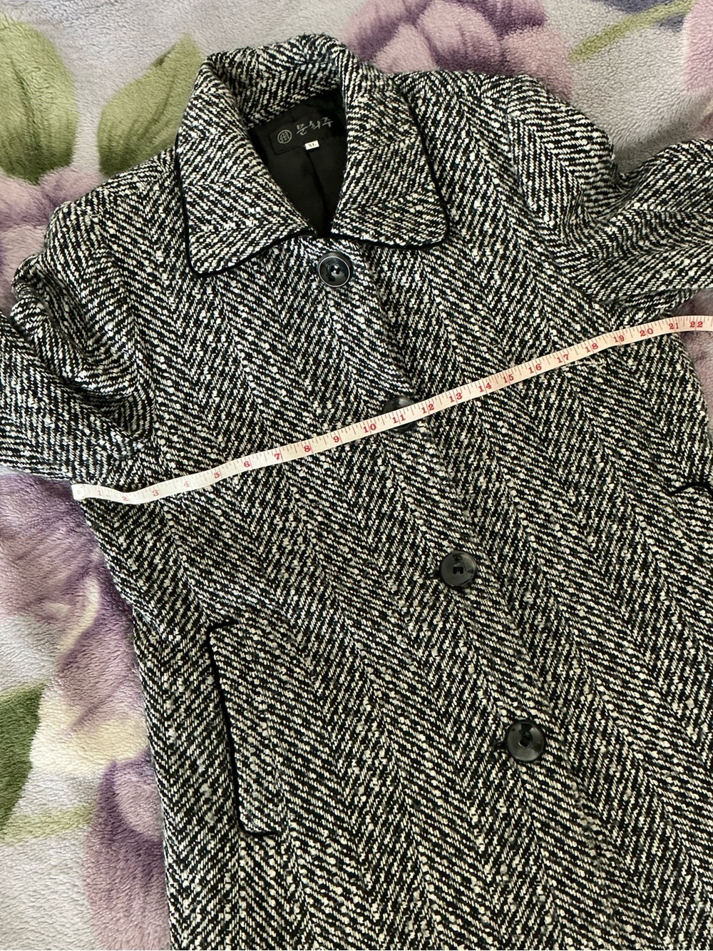 Women’s Coat from Overseas - Picture 10 of 12